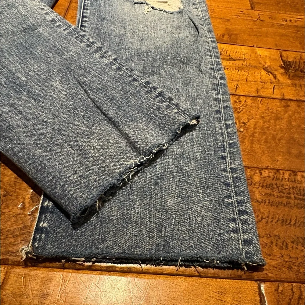 Express Modern Straight Super High Rise distressed Jeans - Picture 15 of 15